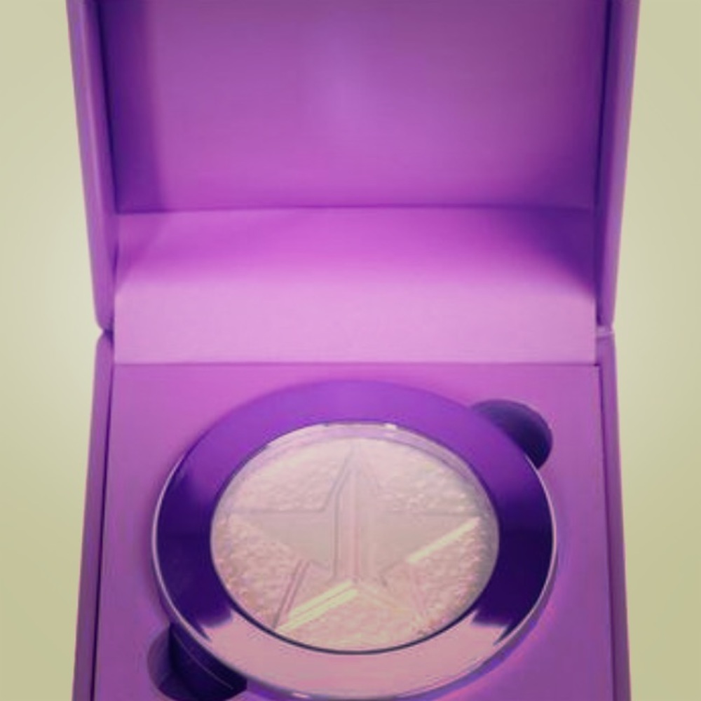 Jeffree Star Choking on Ice Highlighter 💜